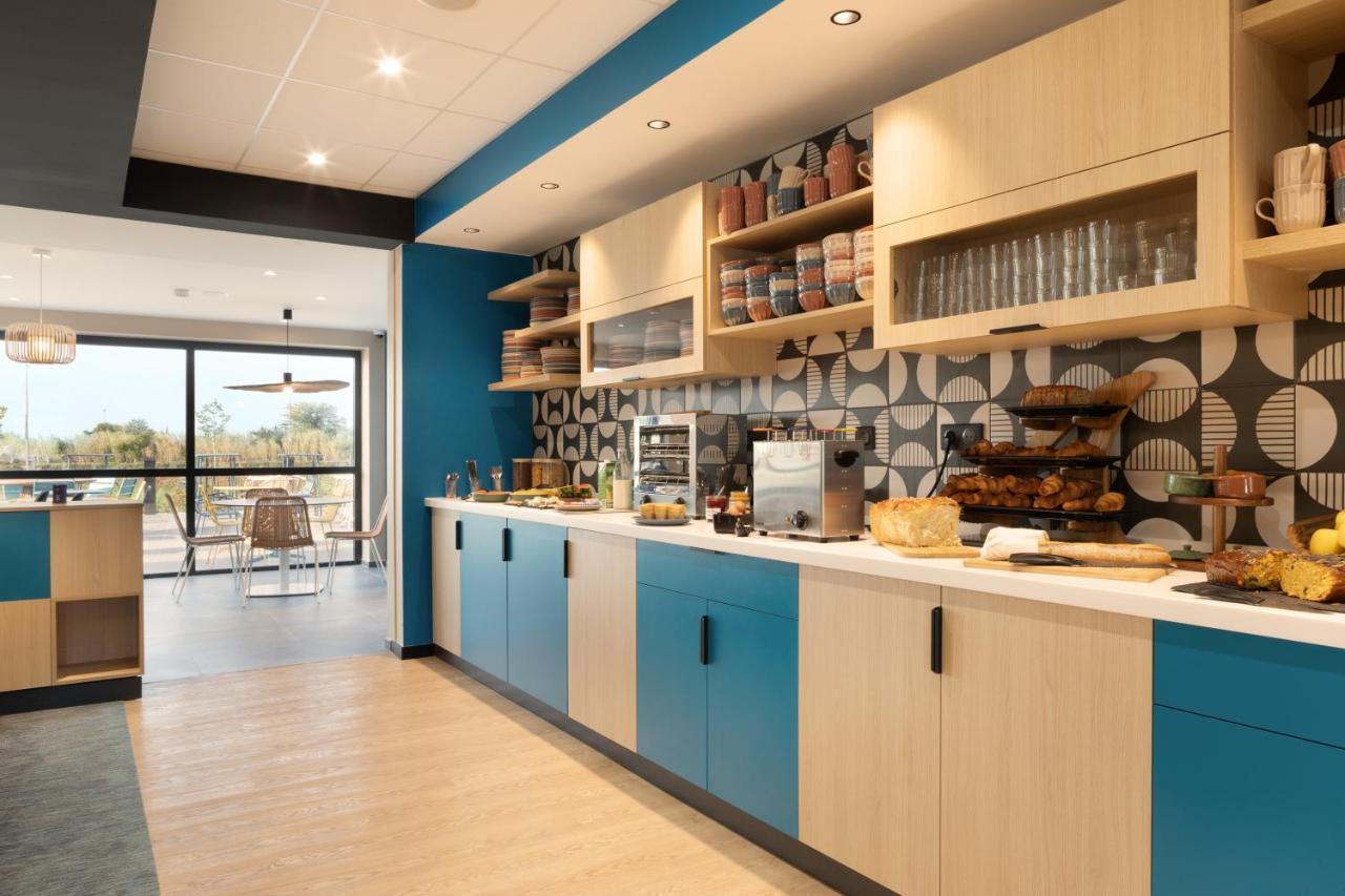 Ibis Styles Miramas Hotell Exteriör bild