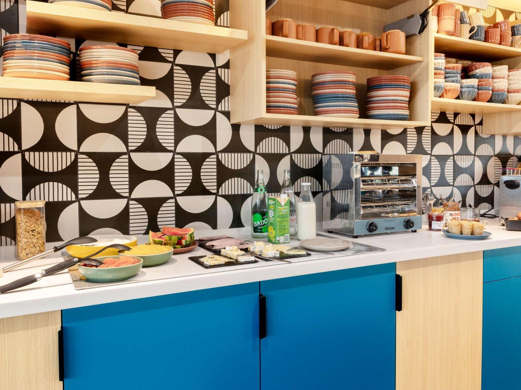 Ibis Styles Miramas Hotell Exteriör bild